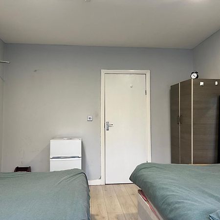 Sterne Street 4 Person Room London Exterior photo